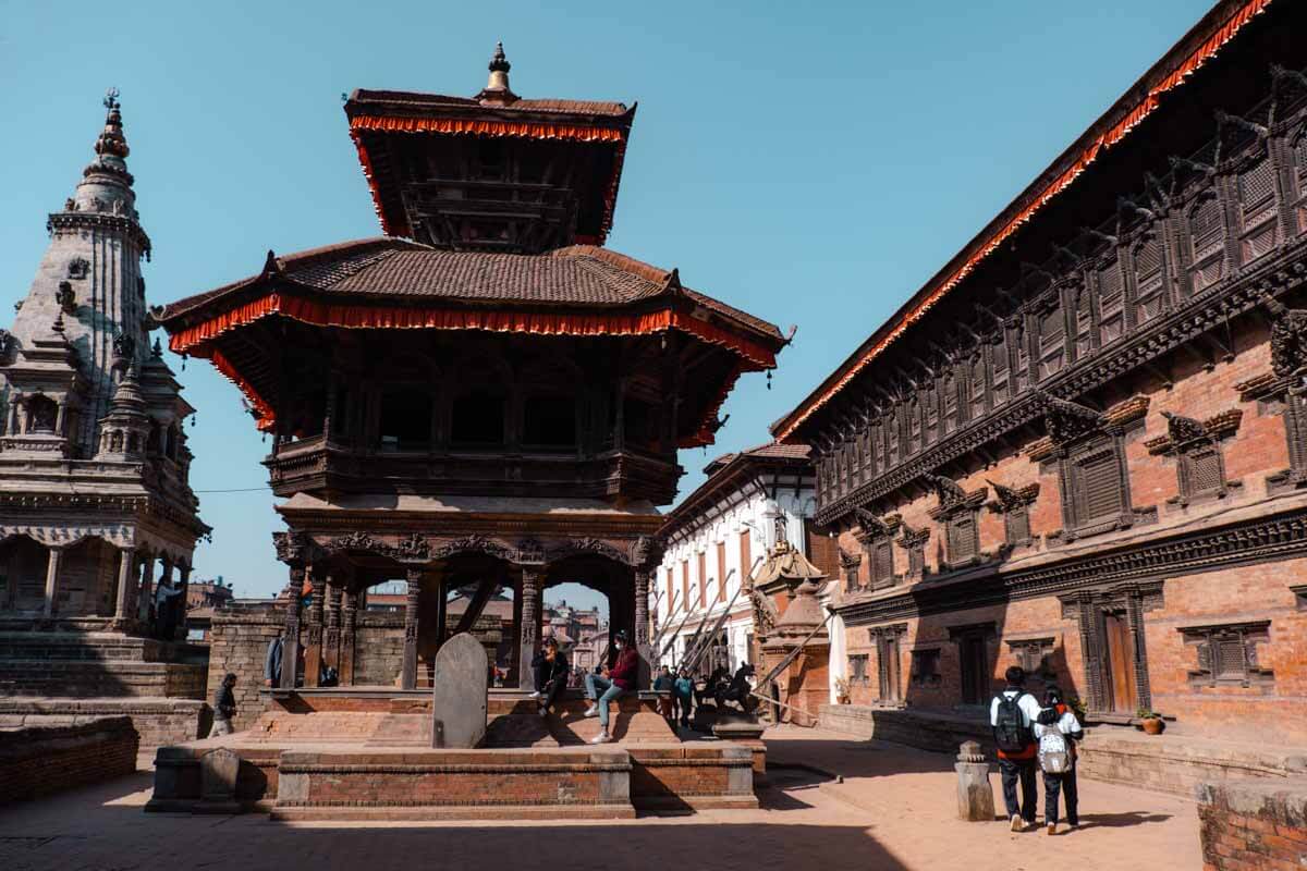 Viaggio gruppo nepal kathmandu chitwan estate bhaktapur